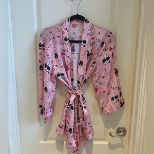 Alice + Olivia Pink Graphic Women's Robe